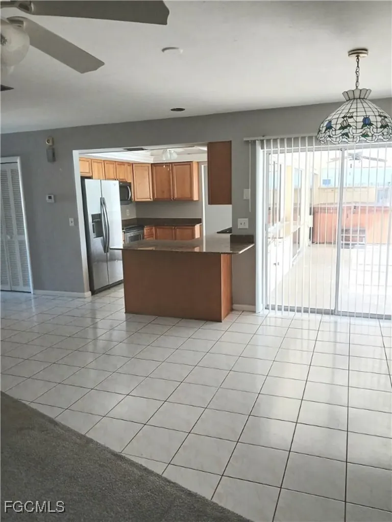 232 SE 24th Street Cape Coral FL 33990
