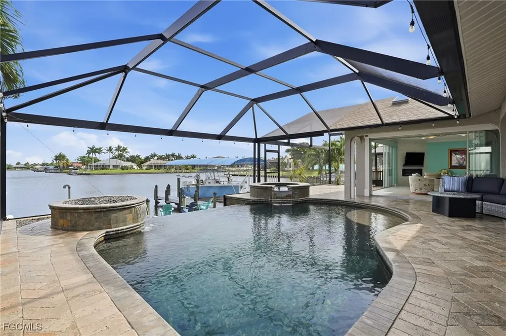 5301 SW 27th Avenue Cape Coral FL 33914