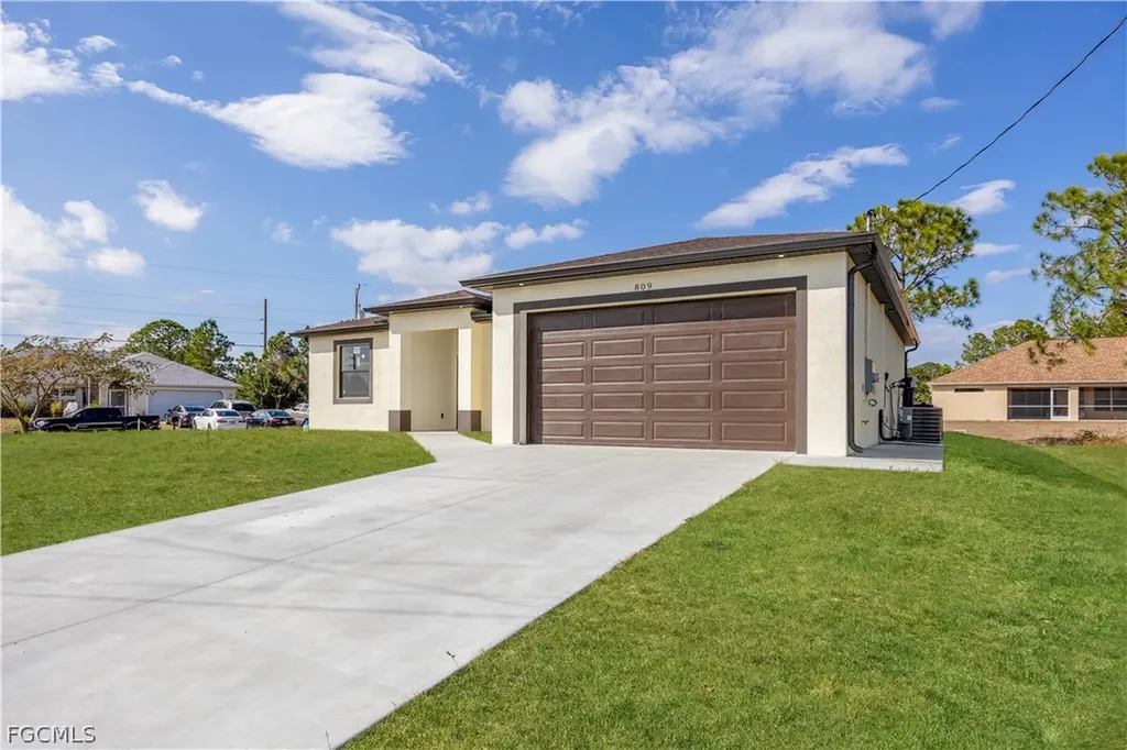 809 Vance Street E Lehigh Acres FL 33974