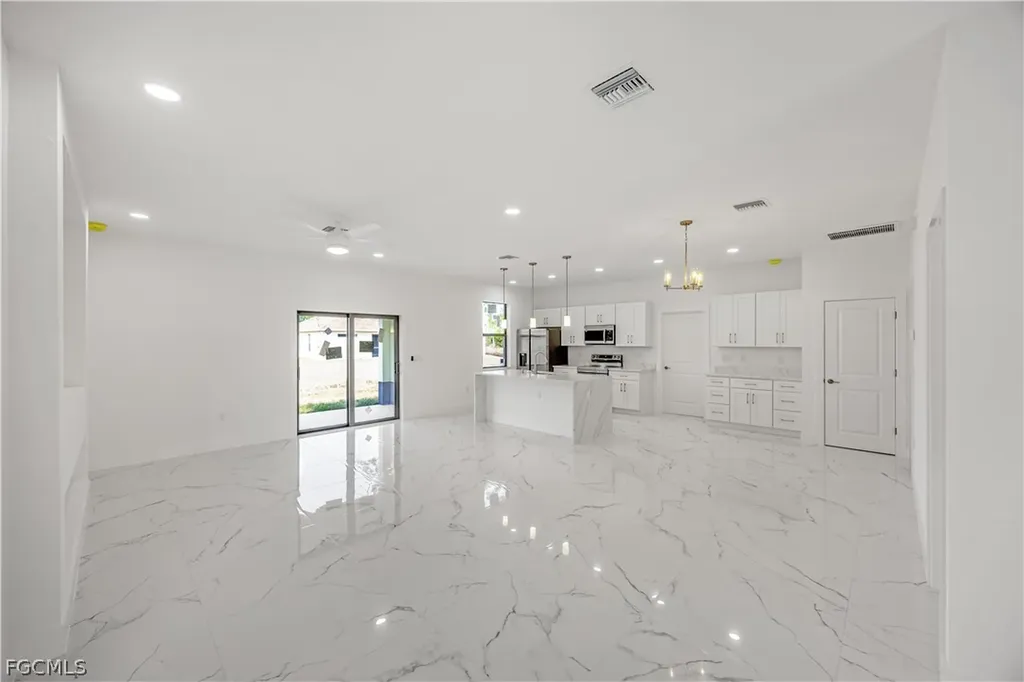 809 Vance Street E Lehigh Acres FL 33974