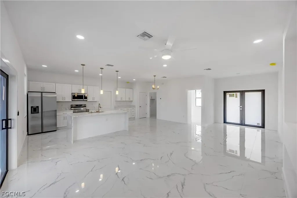 809 Vance Street E Lehigh Acres FL 33974
