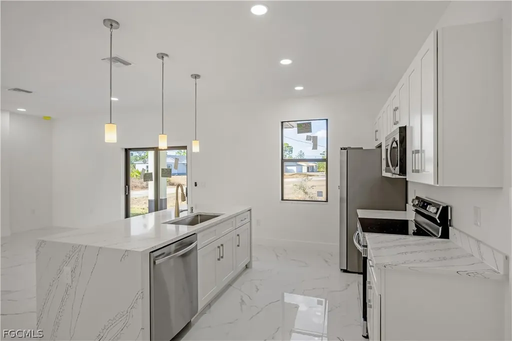809 Vance Street E Lehigh Acres FL 33974
