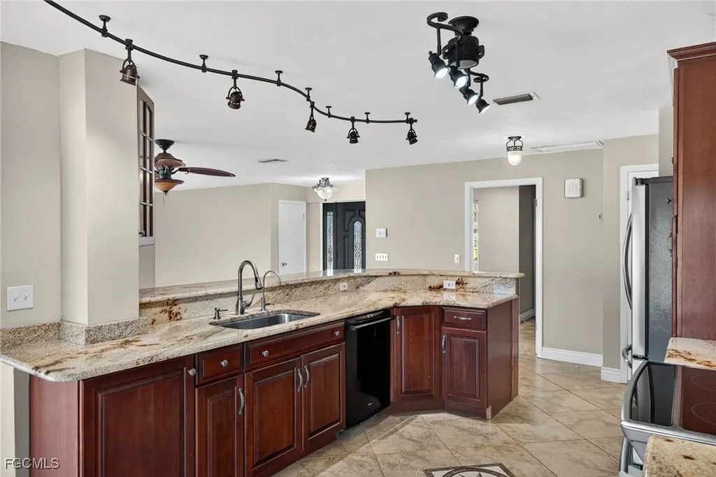 1921 SE 36th Street Cape Coral FL 33904