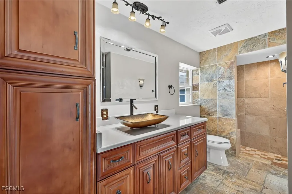 1921 SE 36th Street Cape Coral FL 33904