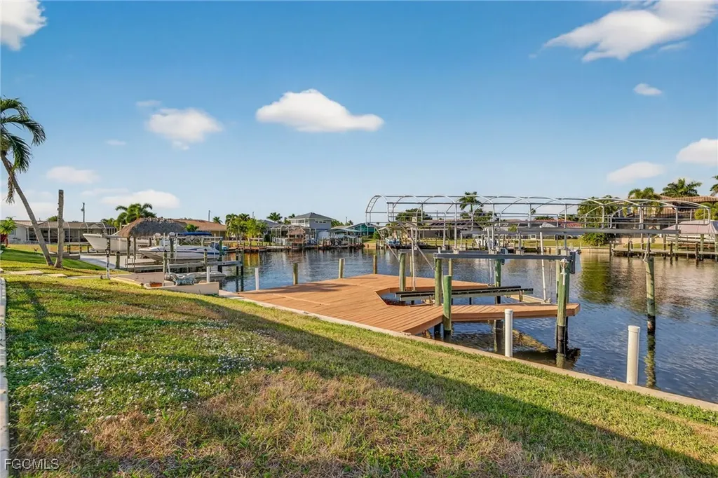 1921 SE 36th Street Cape Coral FL 33904