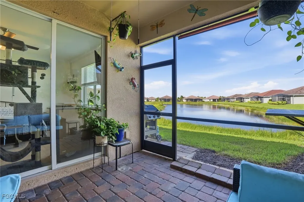 2009 Tamarron Lane Naples FL 34120