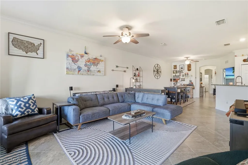 2009 Tamarron Lane Naples FL 34120