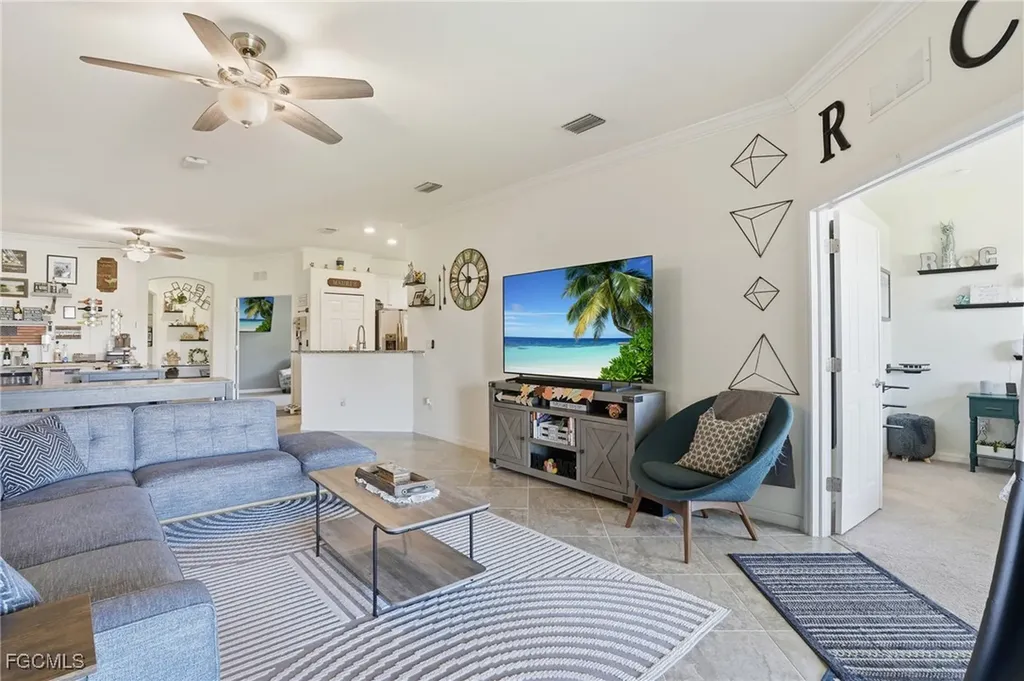 2009 Tamarron Lane Naples FL 34120