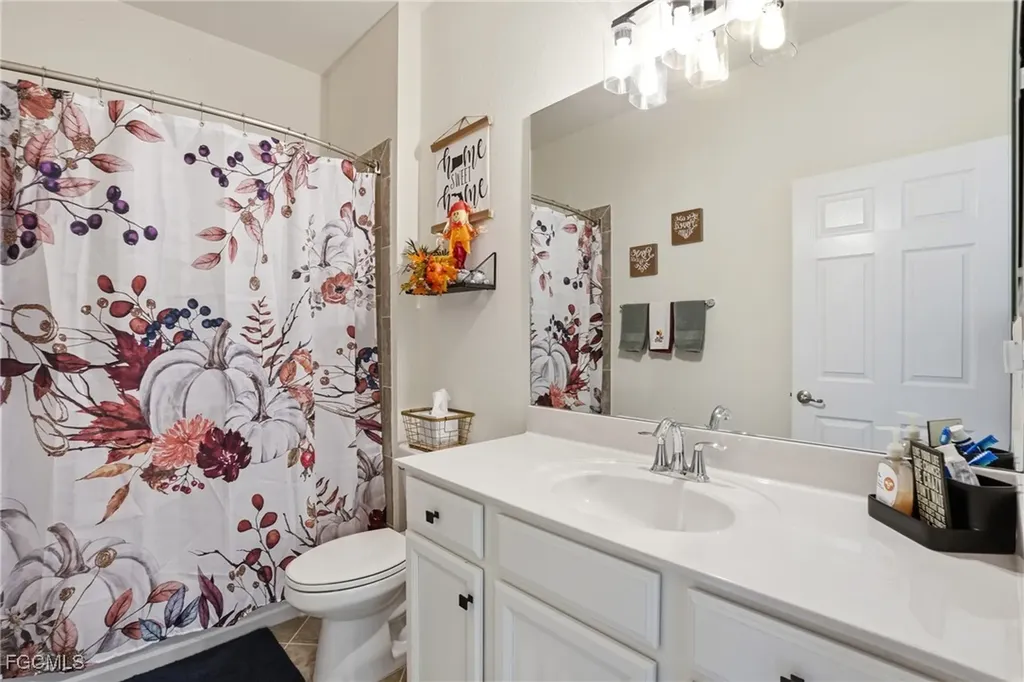 2009 Tamarron Lane Naples FL 34120