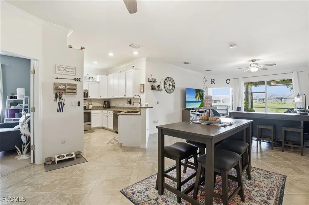 2009 Tamarron Lane Naples FL 34120