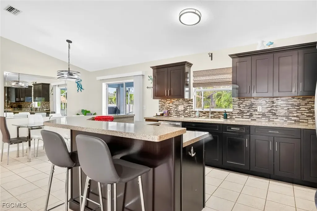 2919 SW 25th Street Cape Coral FL 33914