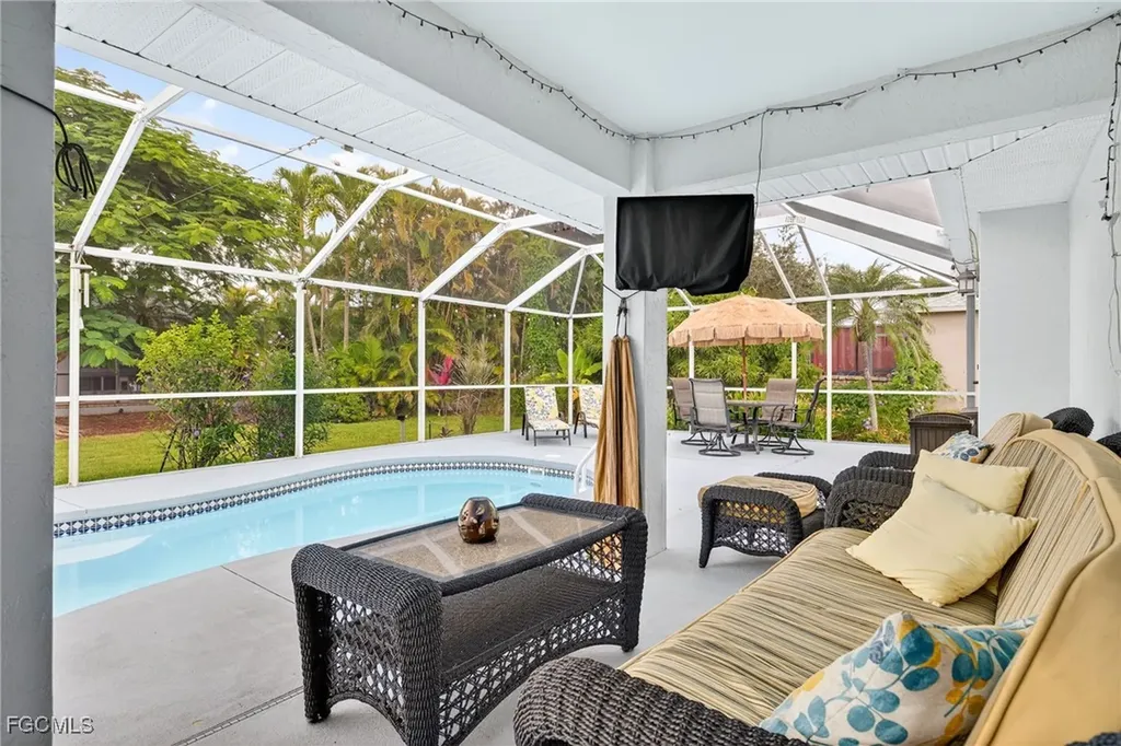 2919 SW 25th Street Cape Coral FL 33914