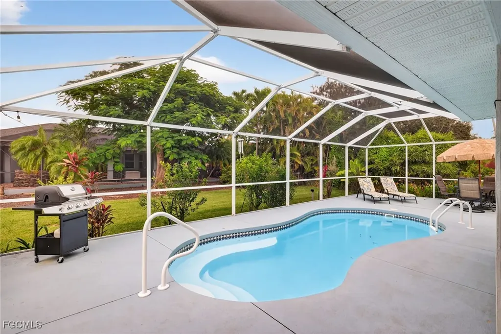 2919 SW 25th Street Cape Coral FL 33914