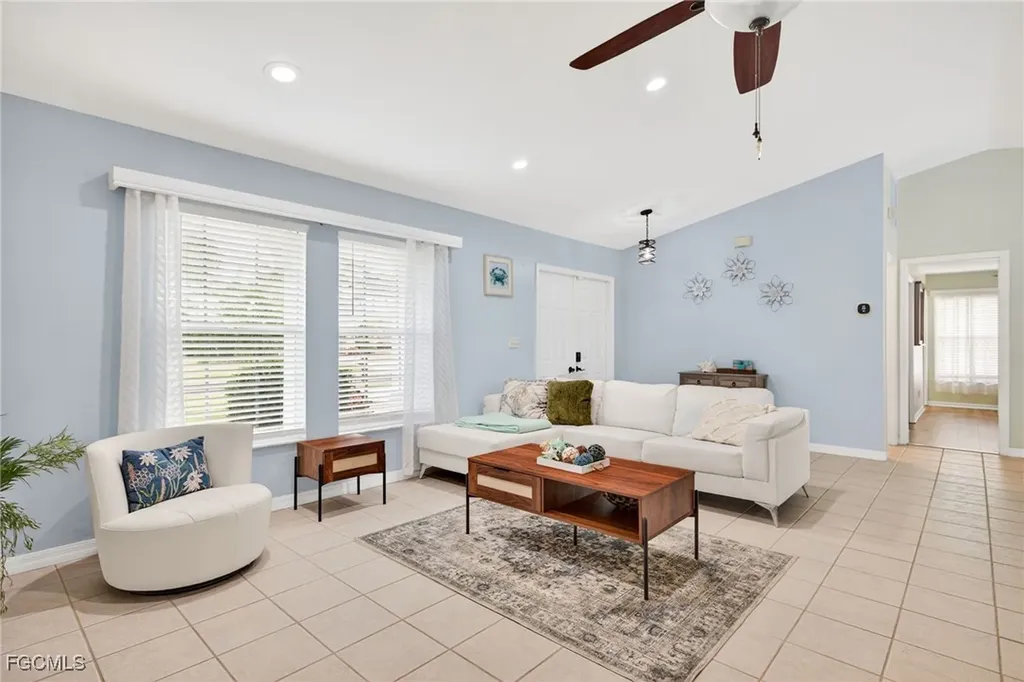 2919 SW 25th Street Cape Coral FL 33914