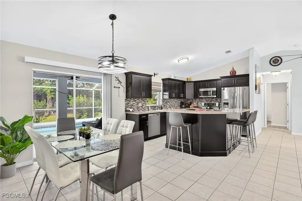 2919 SW 25th Street Cape Coral FL 33914