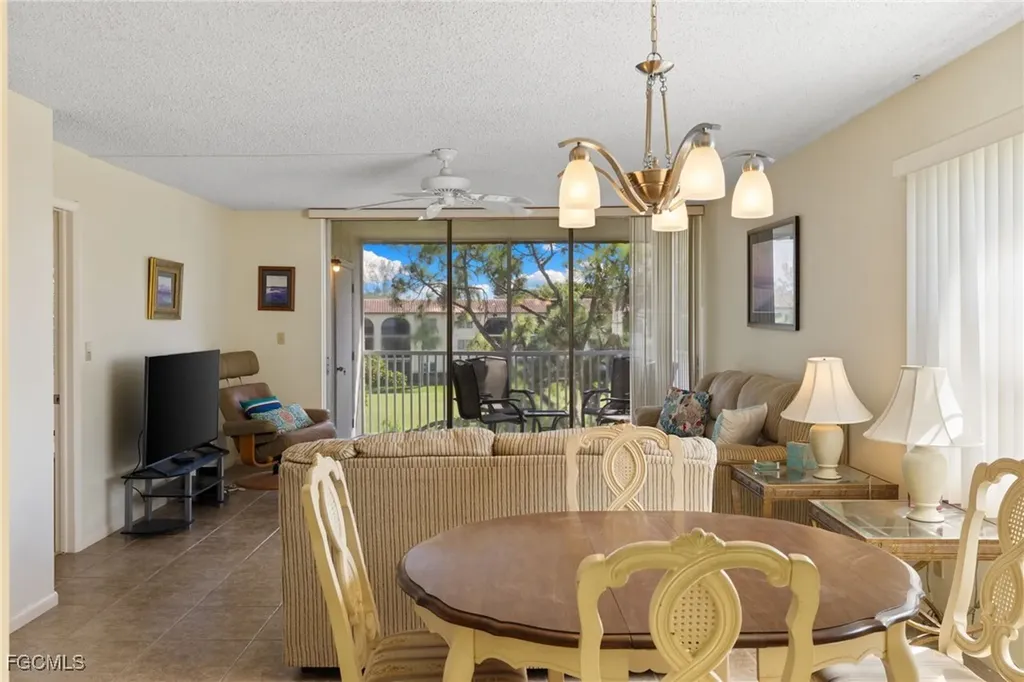 1087 Forest Lakes Drive Naples FL 34105