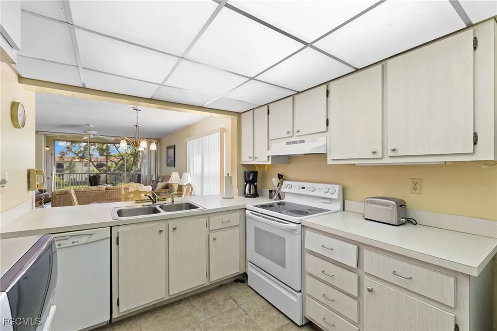 1087 Forest Lakes Drive Naples FL 34105