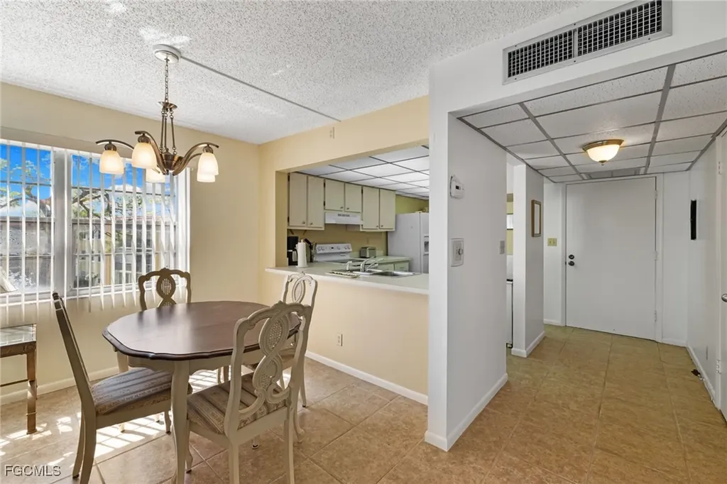 1087 Forest Lakes Drive Naples FL 34105