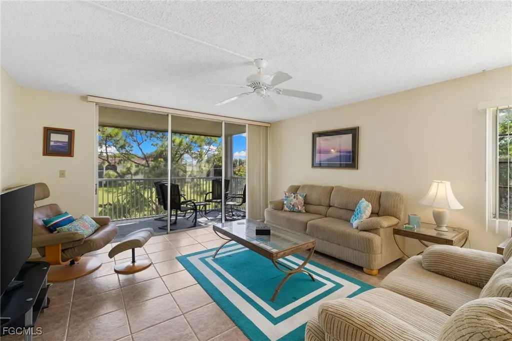 1087 Forest Lakes Drive Naples FL 34105
