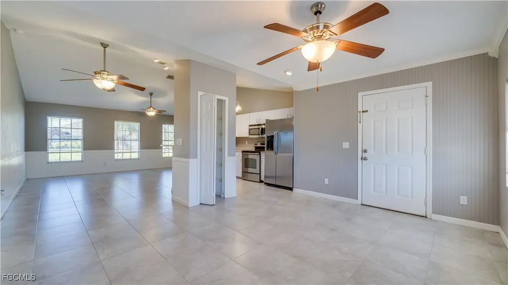2931 SW 4th Place Cape Coral FL 33914