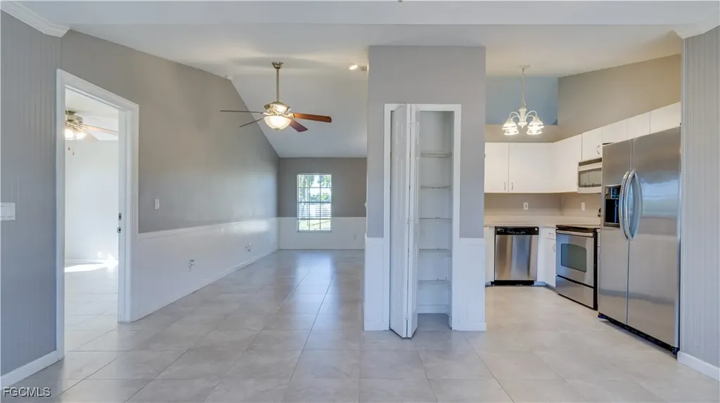 2931 SW 4th Place Cape Coral FL 33914