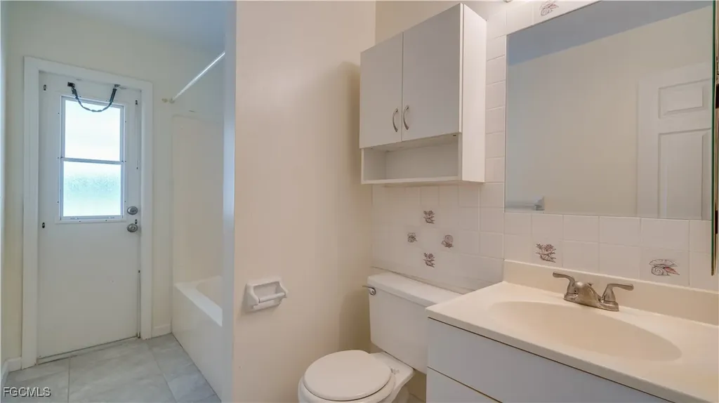 2931 SW 4th Place Cape Coral FL 33914