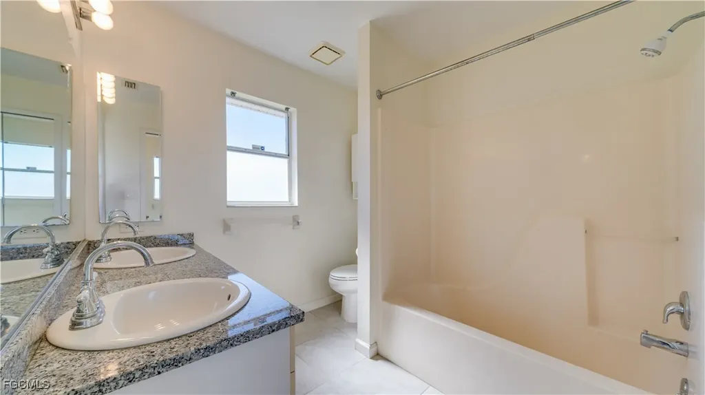 2931 SW 4th Place Cape Coral FL 33914