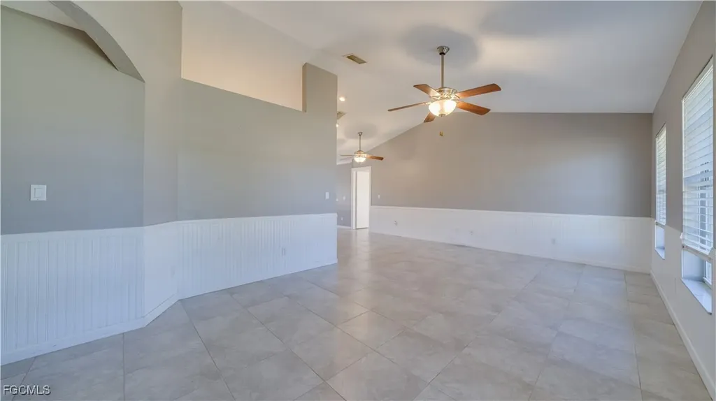 2931 SW 4th Place Cape Coral FL 33914