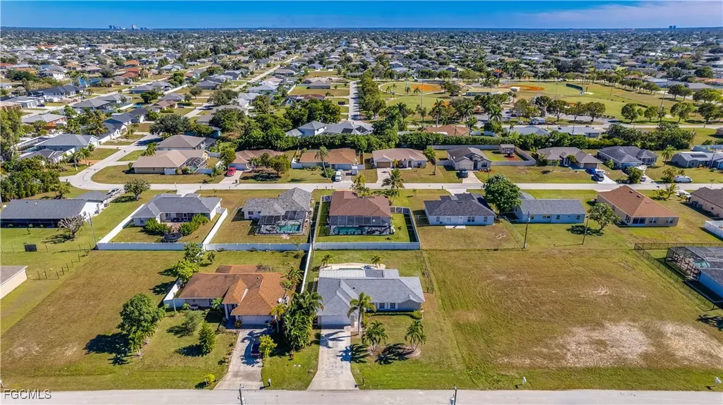 2931 SW 4th Place Cape Coral FL 33914