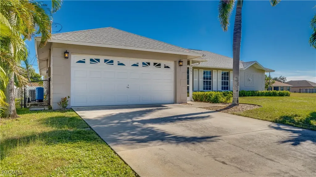 2931 SW 4th Place Cape Coral FL 33914