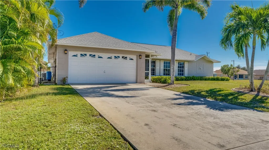 2931 SW 4th Place Cape Coral FL 33914