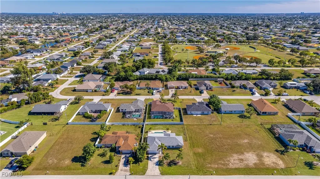 2931 SW 4th Place Cape Coral FL 33914