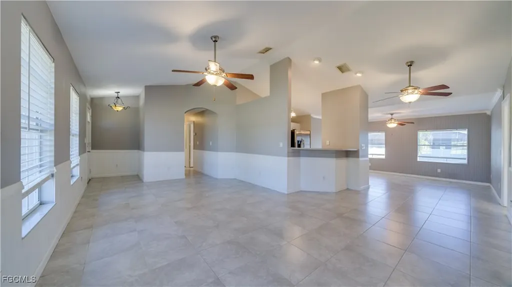 2931 SW 4th Place Cape Coral FL 33914