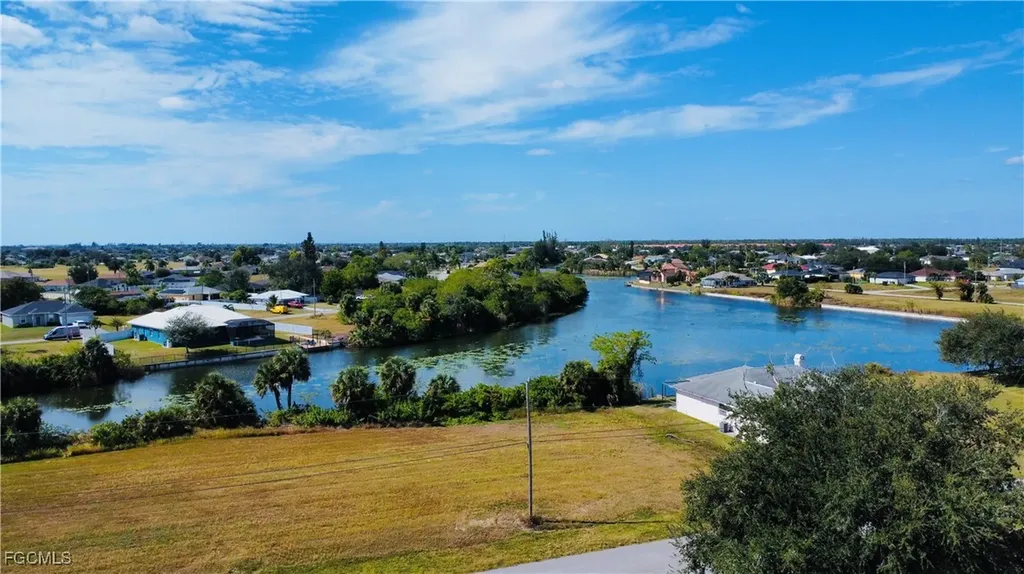 2002 NE 23rd Place Cape Coral FL 33909