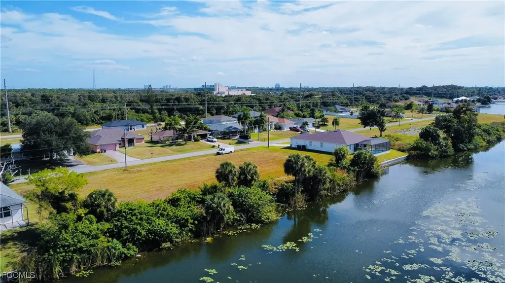 2002 NE 23rd Place Cape Coral FL 33909