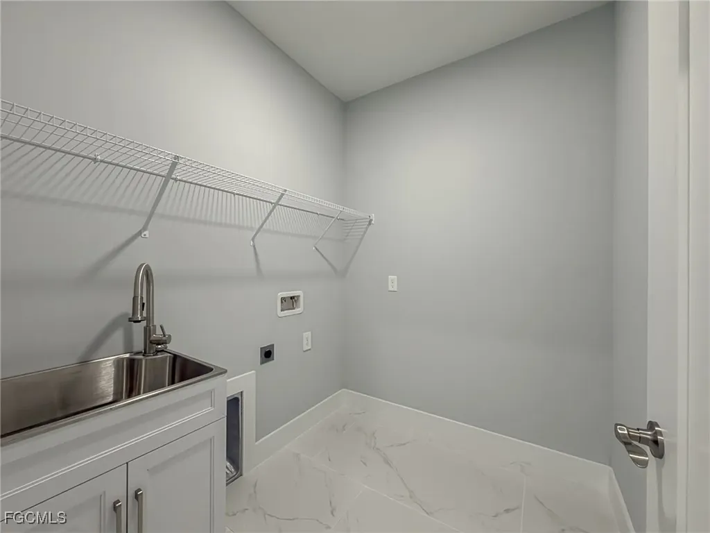 6137 Higgins Avenue Fort Myers FL 33905