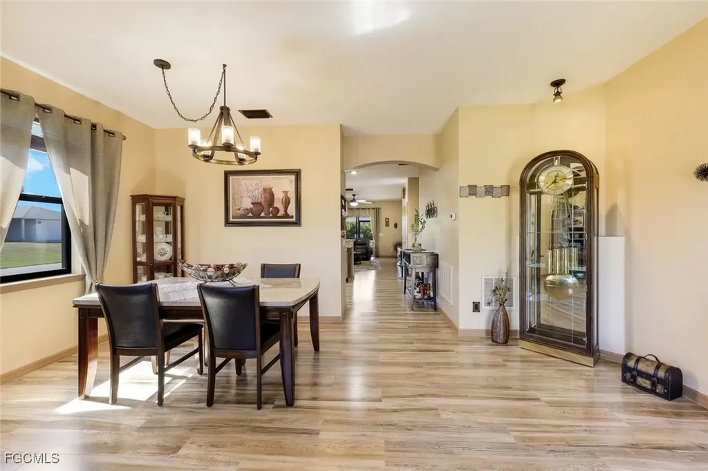 3014 SW 9th Place Cape Coral FL 33914