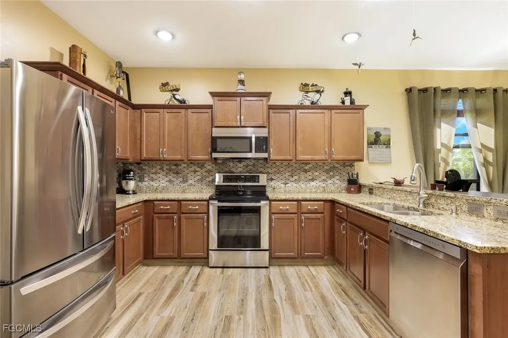 3014 SW 9th Place Cape Coral FL 33914