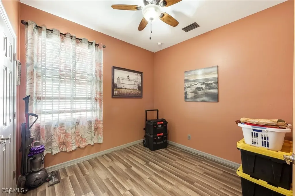 3014 SW 9th Place Cape Coral FL 33914