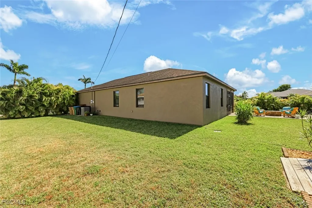 3014 SW 9th Place Cape Coral FL 33914