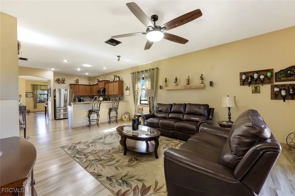 3014 SW 9th Place Cape Coral FL 33914