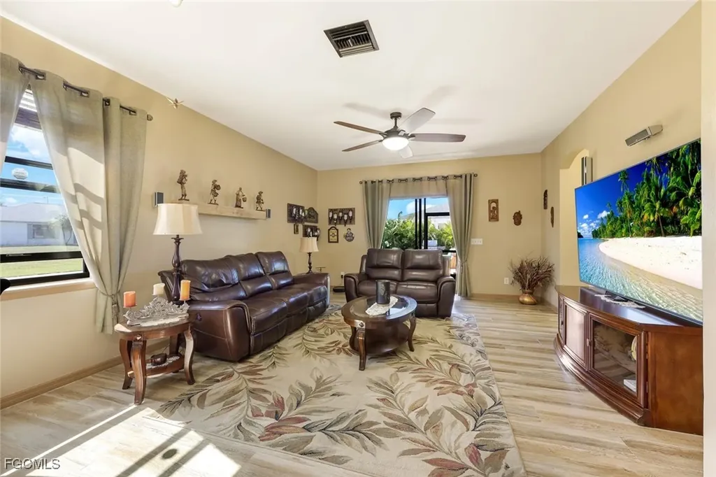 3014 SW 9th Place Cape Coral FL 33914