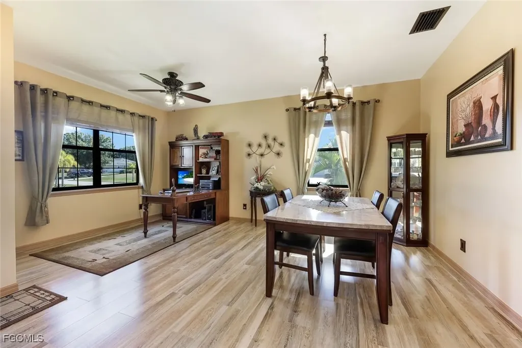 3014 SW 9th Place Cape Coral FL 33914