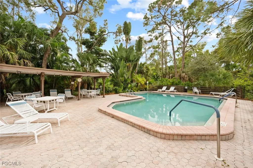 137 Pinebrook Drive Fort Myers FL 33907