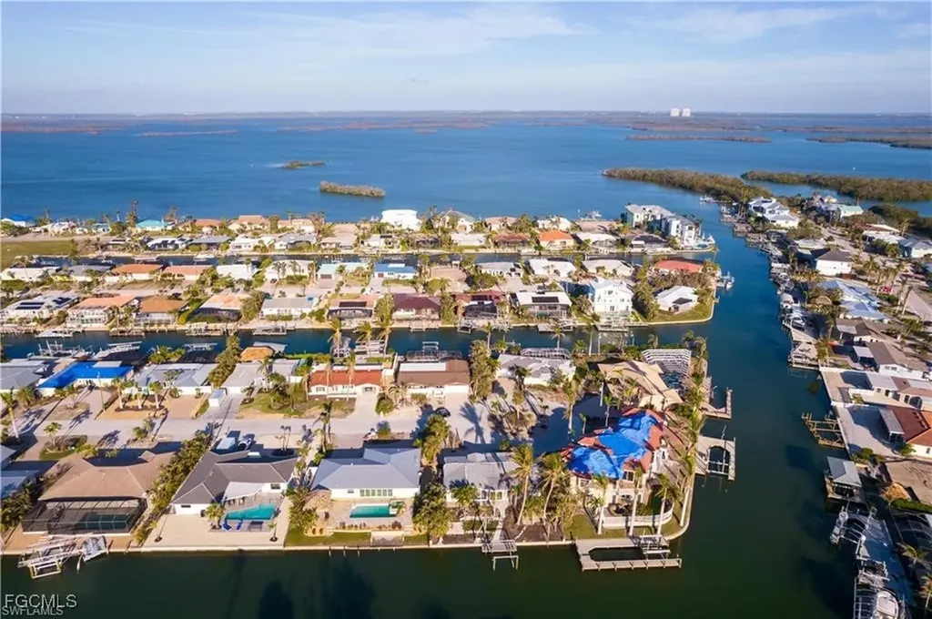 20 Sunview Boulevard Fort Myers Beach FL 33931