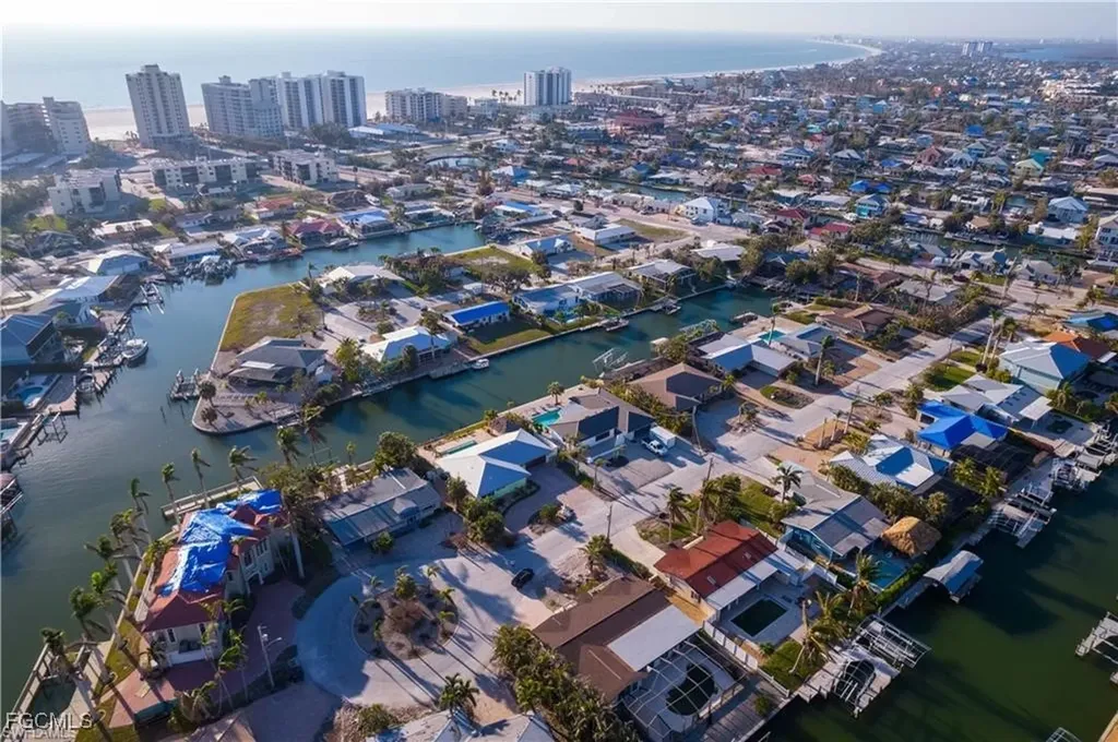 20 Sunview Boulevard Fort Myers Beach FL 33931