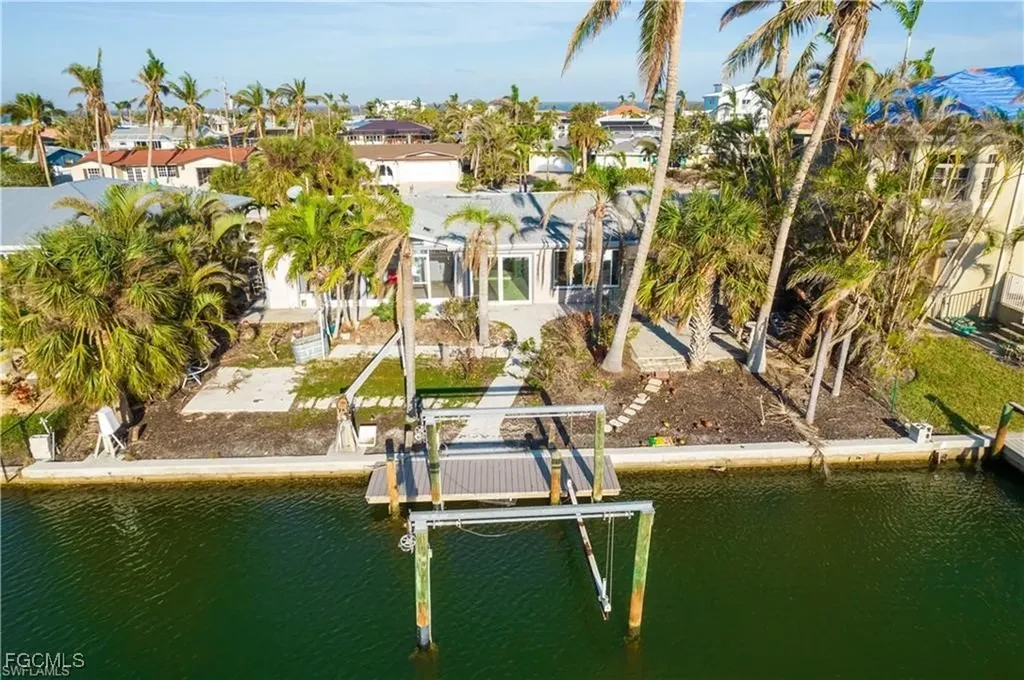 20 Sunview Boulevard Fort Myers Beach FL 33931