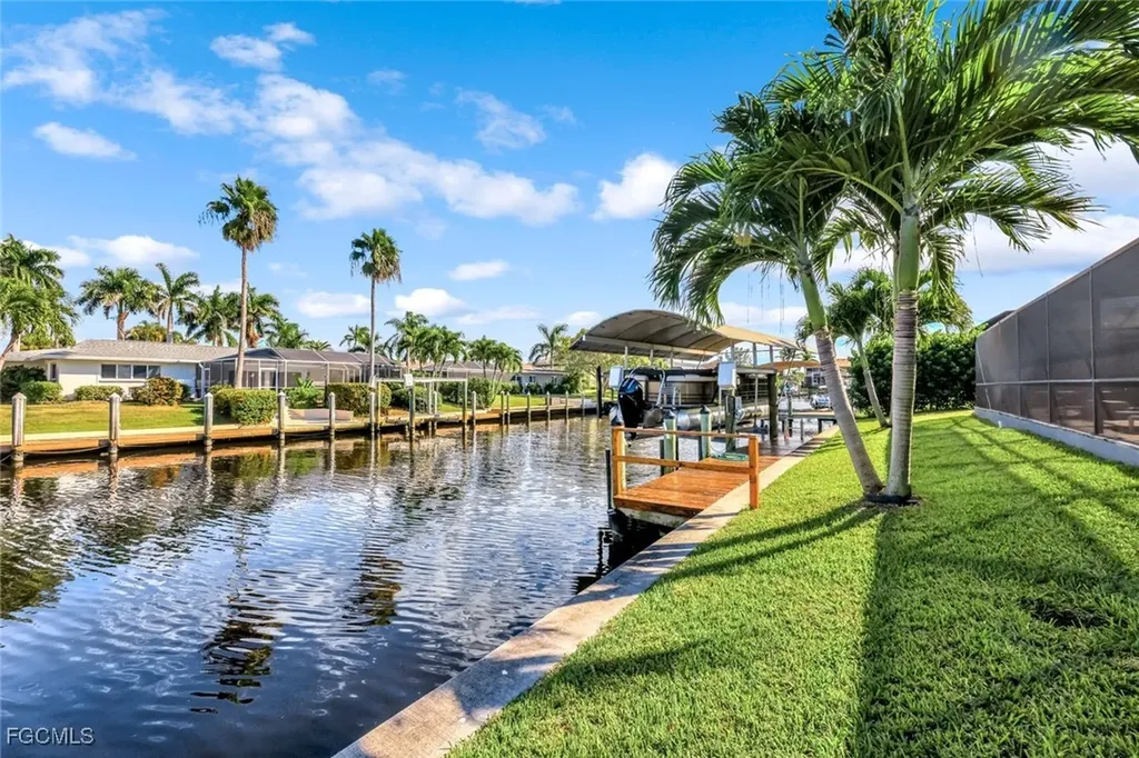 5805 SW 1st Place Cape Coral FL 33914