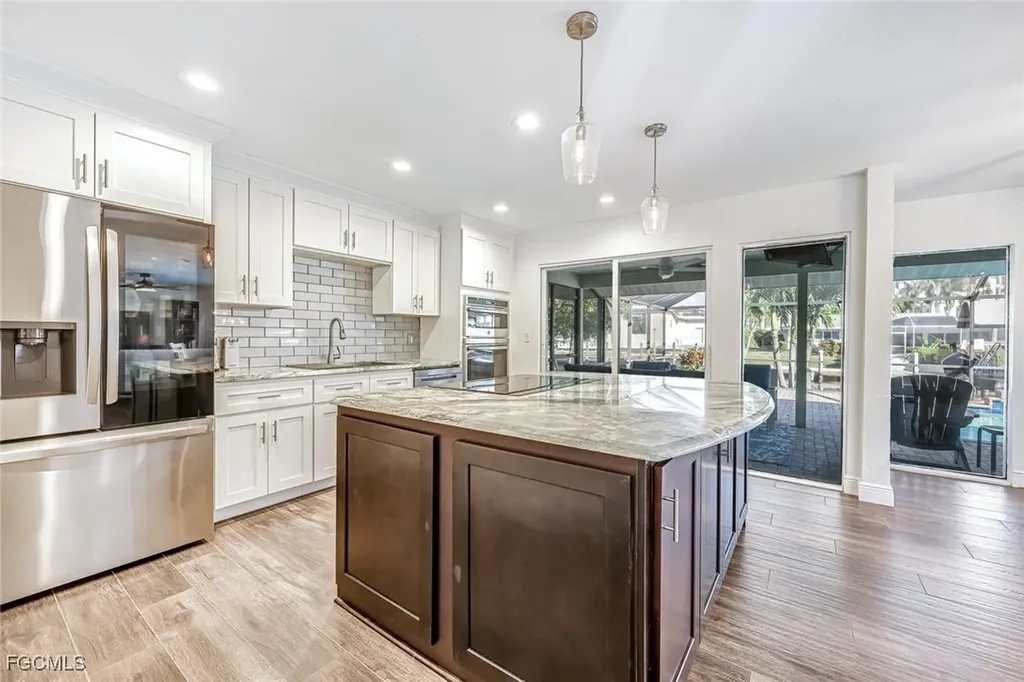 5805 SW 1st Place Cape Coral FL 33914