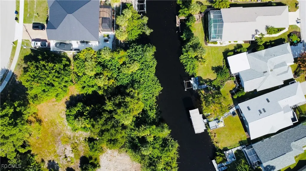935 Iris Drive North Fort Myers FL 33903